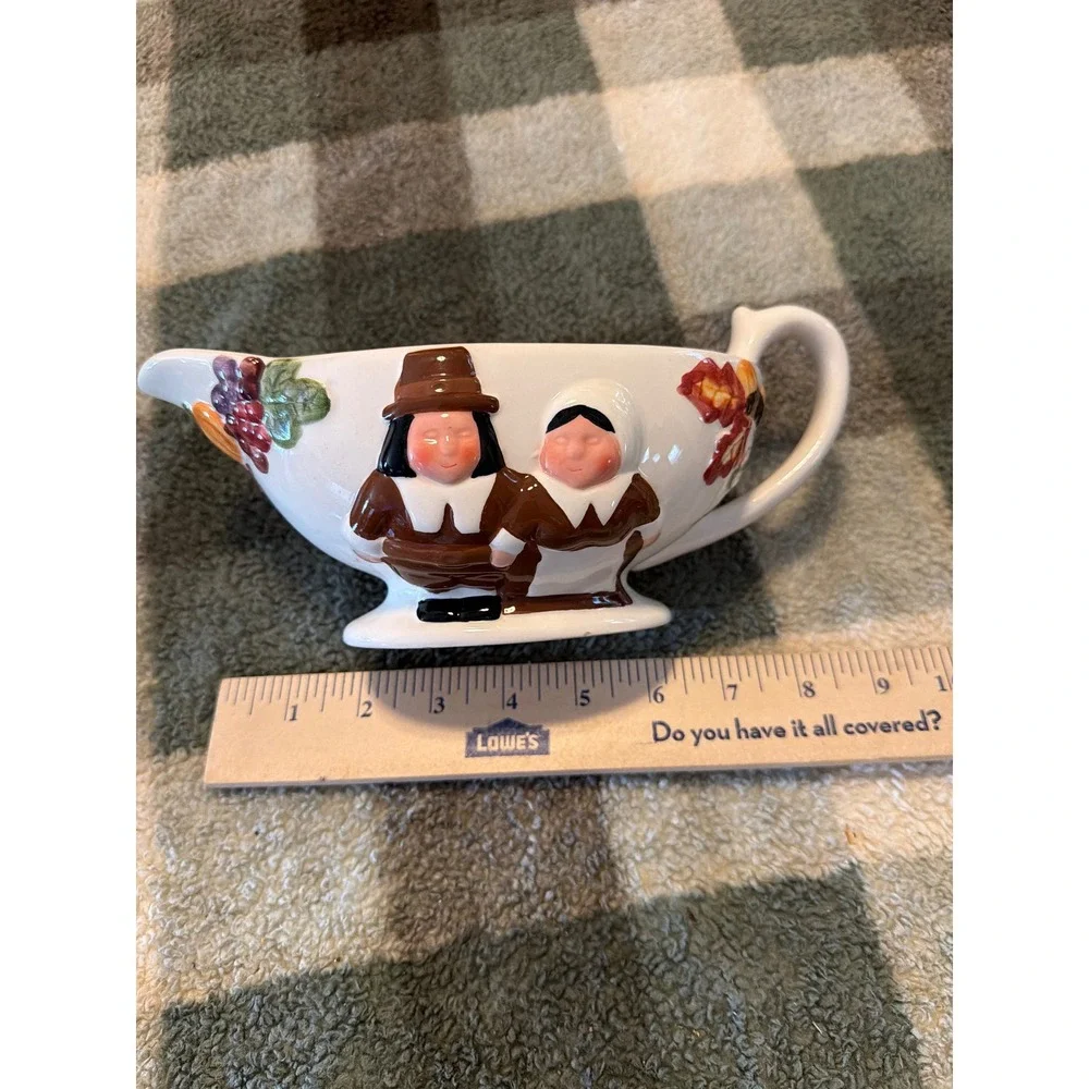 Vintage Style Thanksgiving Ceramic Gravy Boat Pilgrim Couple Cornucopia Harvest